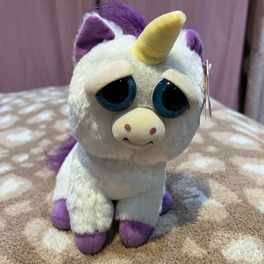 Feisty pets unicorn